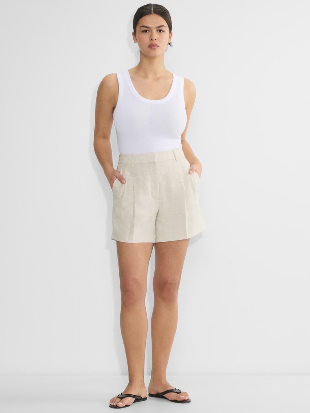 ARITZIA The Effortless Short Curve-Fit Mid-Thigh High-rise linen trouser shorts